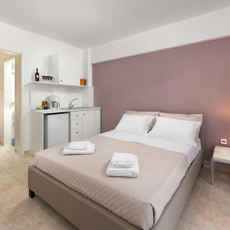 Astoria Studio Ii, Rhodes City Center - Brand New Bathroom Exterior foto
