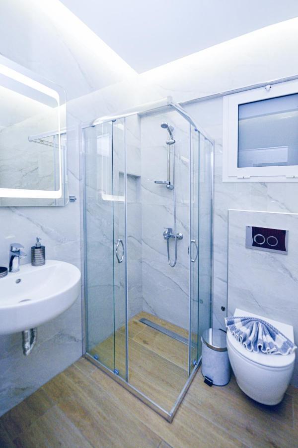 Astoria Studio Ii, Rhodes City Center - Brand New Bathroom Exterior foto